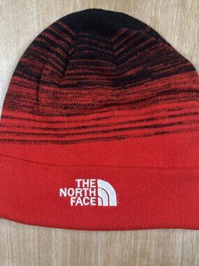 The North Face Red & Black Striped Beanie Unisex One Size.